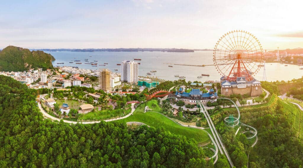Nhìn toàn cảnh Sun Elite City Hạ Long: tổ hợp tiện ích đẳng cấp bên Vịnh Hạ Long.