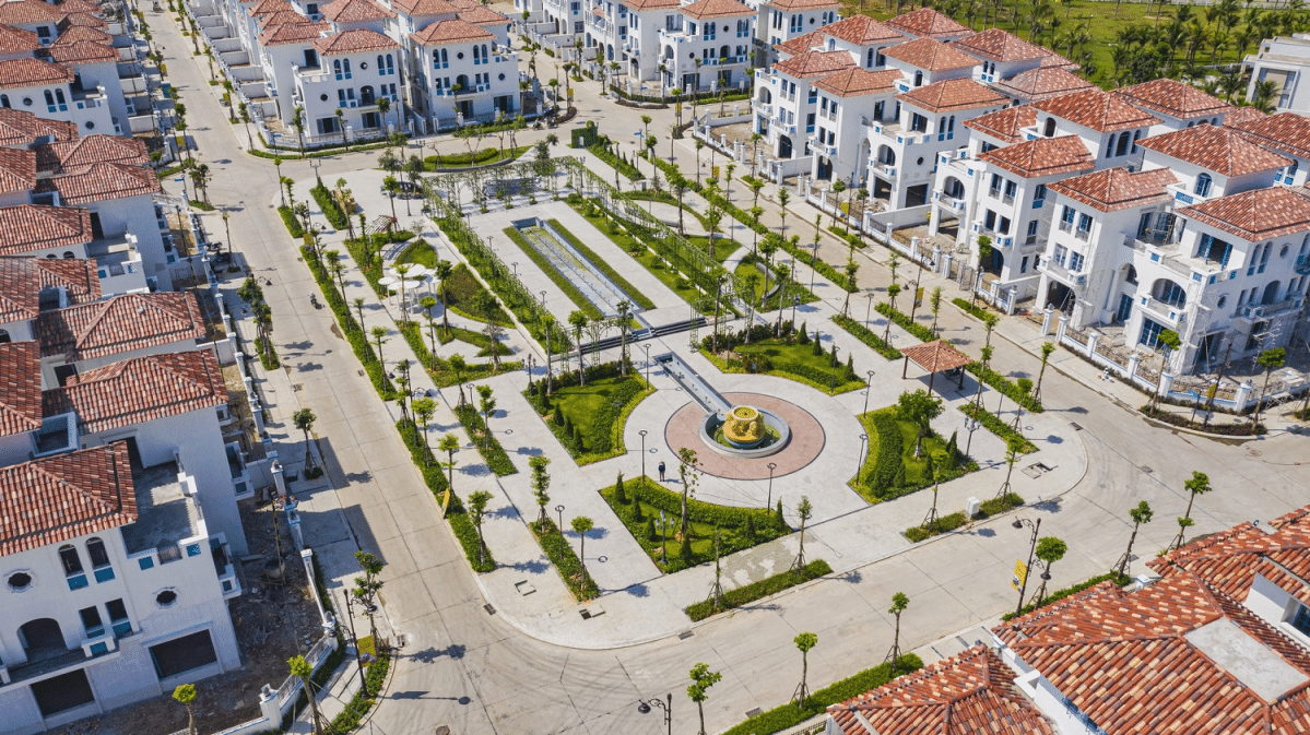 Toàn cảnh Sun Elite City Hạ Long từ trên cao cho thấy sự hài hòa giữa kiến trúc và cảnh quan.